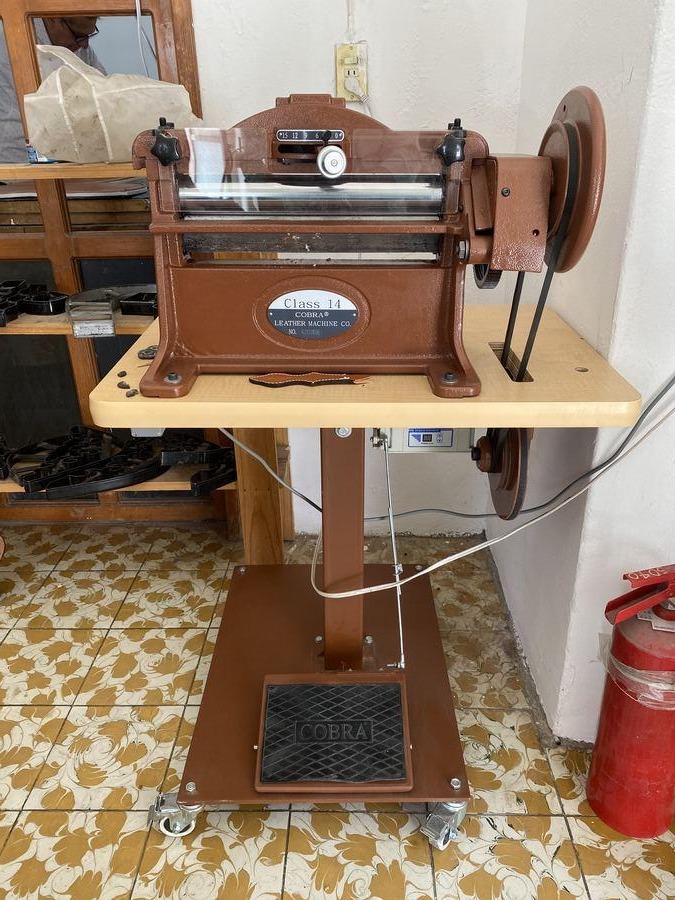 Pieza de cuero artesanal 2